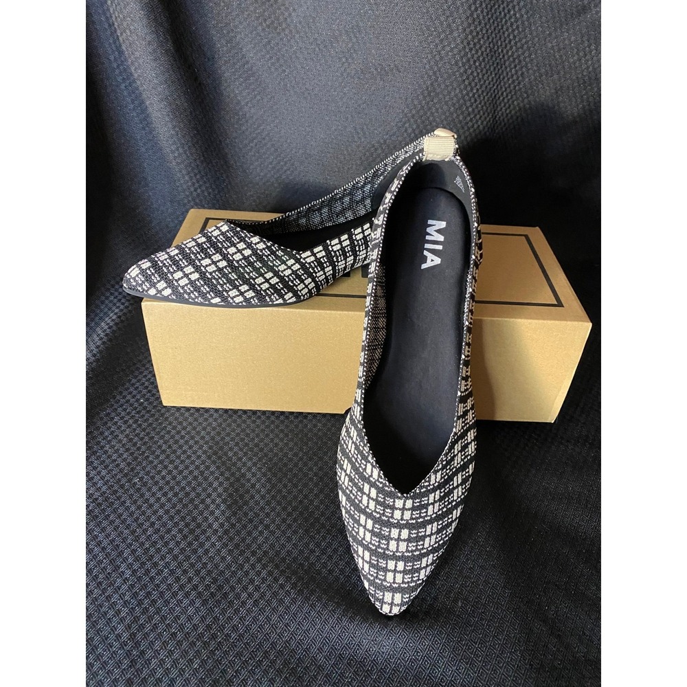 MIA Lissy Black Bone Flyknit Pointed Toe Flats Shoes Women Size 9M QI00459 NEW